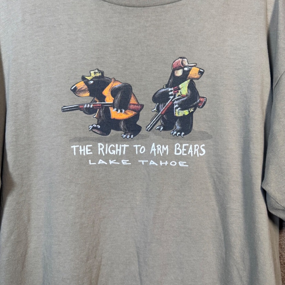 Lake Tahoe Right To Arm Bears Graphic T Shirt Mens Size Large Green Vintage